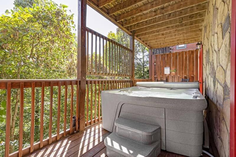 Villa Movie Theater Hot Tub View Mountain Escape Gatlinburg Exterior foto