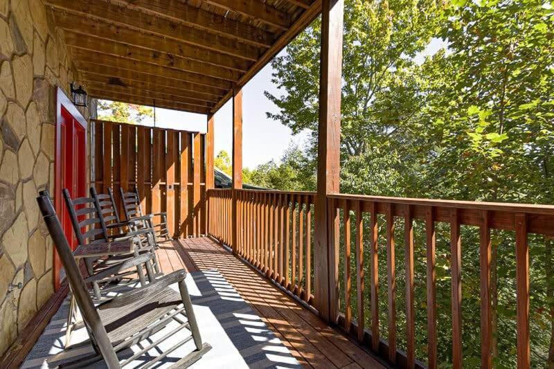 Villa Movie Theater Hot Tub View Mountain Escape Gatlinburg Exterior foto