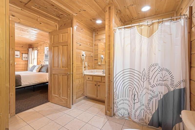 Villa Movie Theater Hot Tub View Mountain Escape Gatlinburg Exterior foto
